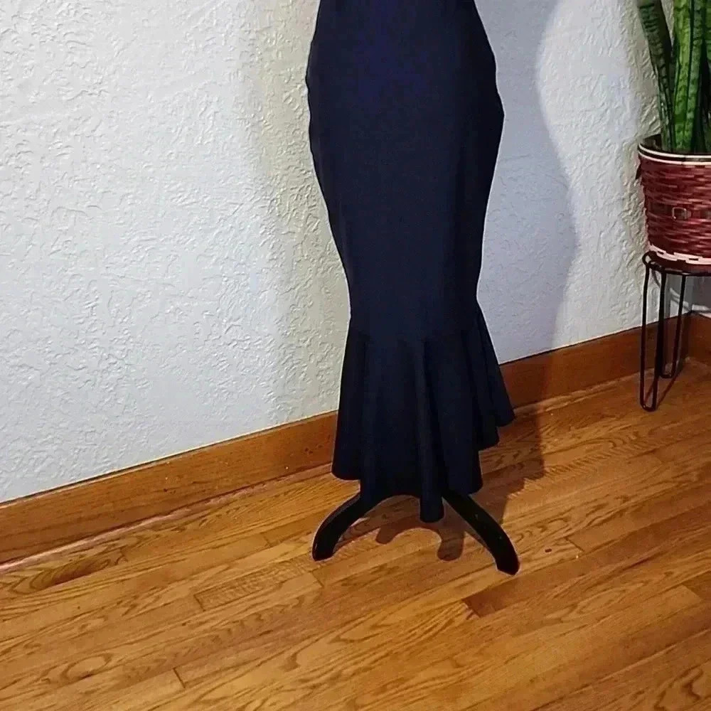 Lulus midnight blue of the shoulder midi dress 👗 - Picture 6 of 8